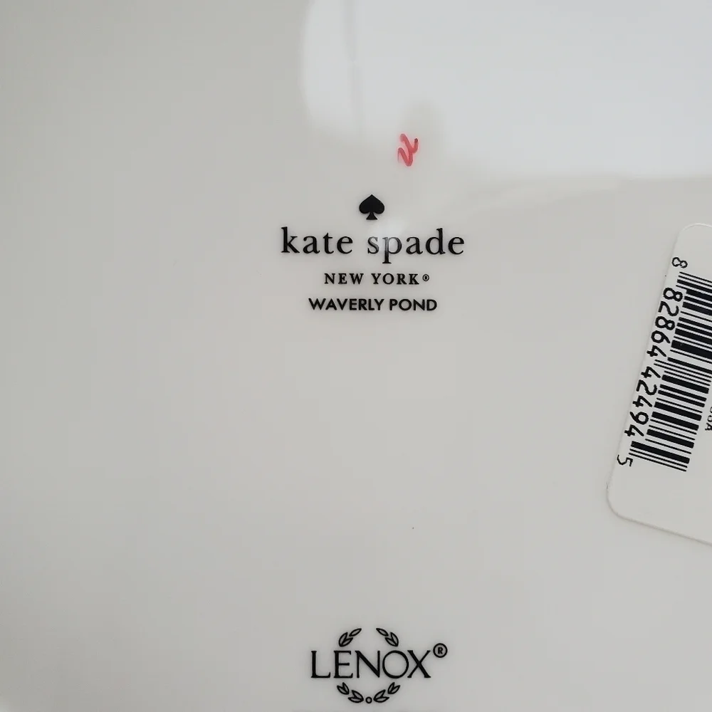 Lenox piece discontinued